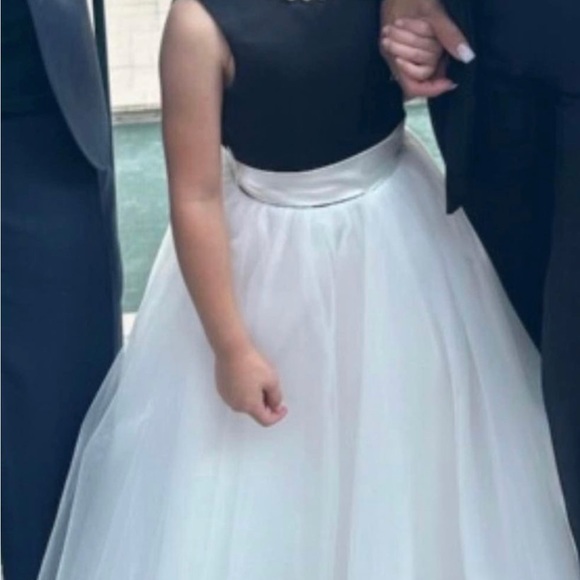 4T black/white flower dress dress - Picture 2 of 5